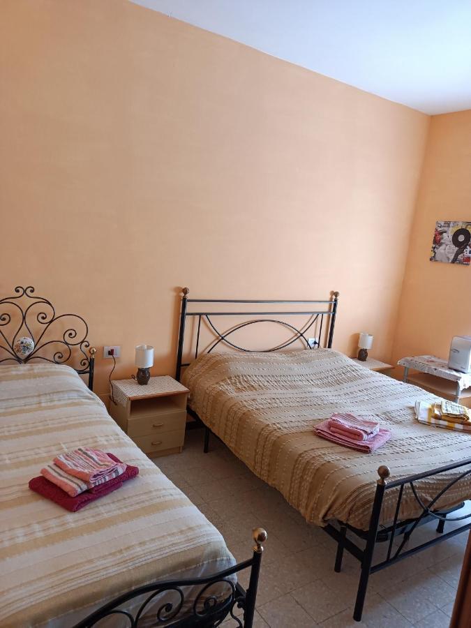 Casa Arcobaleno Hotell Amelia Exteriör bild